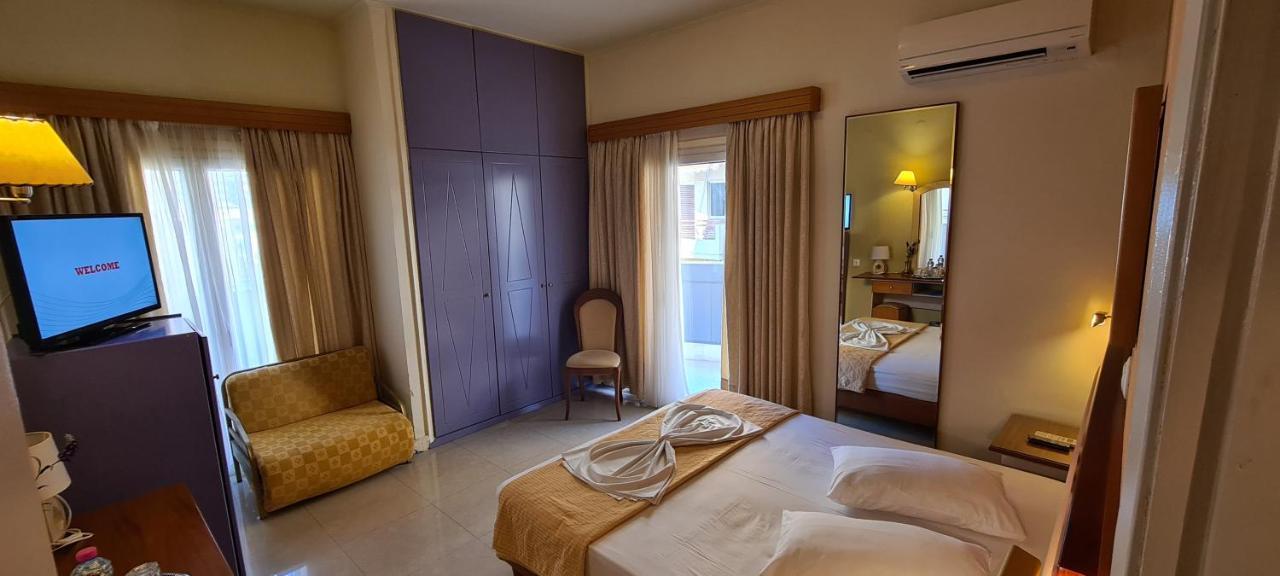 Mantas Hotel Loutráki Extérieur photo